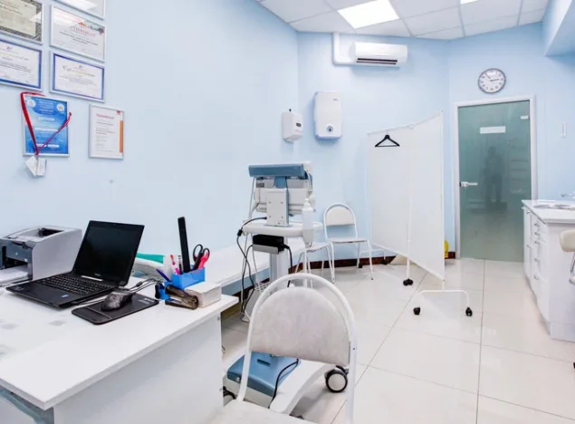 Многопрофильный медицинский и стоматологический комплекс Президент на Якорной улице Фото 1